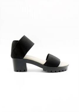 NEW CHARLESTON SHOE CO. women's new monterey sandal in black